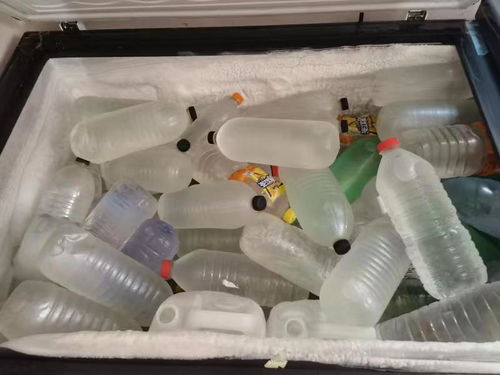 原料堆地 水不消毒 一無證奶茶制品黑工廠被搗毀